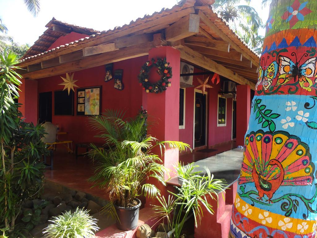 Готель The Yuppi Hippi Hideout Анжуна Номер фото